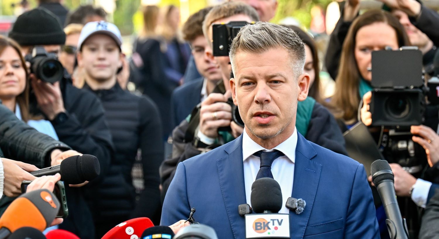 ПЕТЕР МАЃАР ПОБЕДИ НА ИЗБОРИТЕ ВО УНГАРИЈА, ОРБАН ПАДНА ПО 16 ГОДИНИ ВЛАДЕЕЊЕ