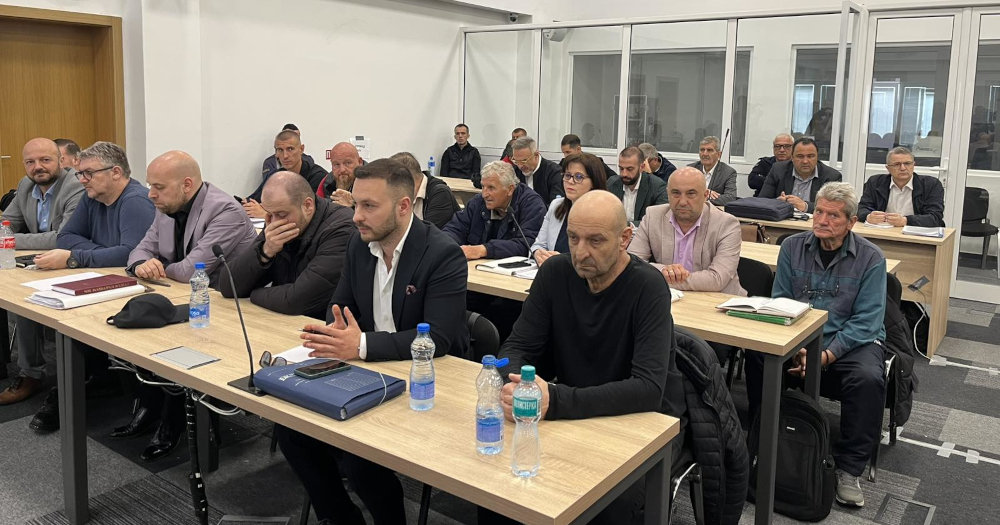 АДВОКАТИТЕ СЕ БУНАТ ДЕКА ТЕШКО ПОВРЕДЕНИ СВЕДОЦИ ВО ПОЖАРОТ ВО „ПУЛС” НЕ МОЖАТ ДА СВЕДОЧАТ, ВЕЛАТ ДЕКА И ОБВИНЕТИТЕ СЕ ПОД СТРЕС, ПА ДОАЃААТ НА СУДЕЊЕ