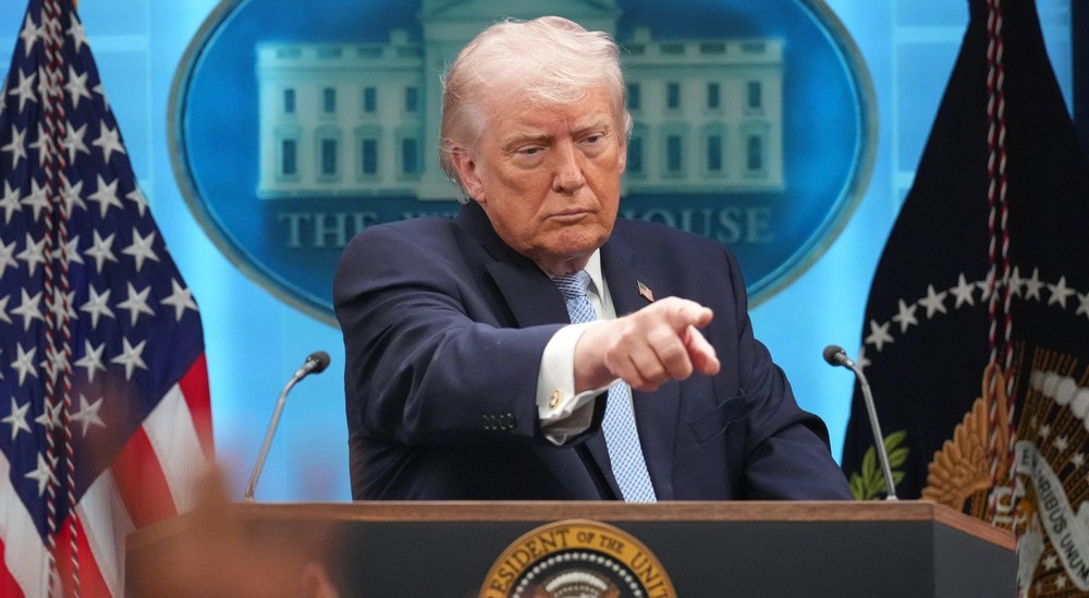 БИ ПОБЕДИЛ АКО СЕ КАНДИДИРАМ ЗА ПРЕТСЕДАТЕЛ НА ВЕНЕЦУЕЛА, МОЖАМ БРЗО ДА НАУЧАМ ШПАНСКИ, КАЖА ТРАМП