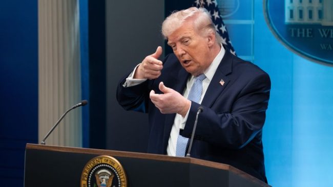 САД ЈА ИМААТ НАЈДОБРАТА И НАЈСЛАТКА НАФТА НА СВЕТОТ И ОГРОМЕН БРОЈ ТАНКЕРИ ДОАЃА ПО НЕА, КАЖА ТРАМП