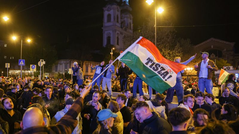 ПОБЕДАТА НА МАЃАР НЕМА ДА ВЛИЈАЕ ВРЗ ВОЈНАТА ВО УКРАИНА, РЕЧЕ РУСИЈА
