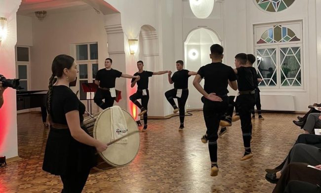 ЛАНИ ЈА ВОВЕДОА, А ГОДИНАВА ЈА УКИНАА НАСОКАТА ЗА ТРАДИЦИОНАЛНА МУЗИКА И ИГРА ПРИ СРЕДНОТО МУЗИЧКО УЧИЛИШТЕ ВО БИТОЛА