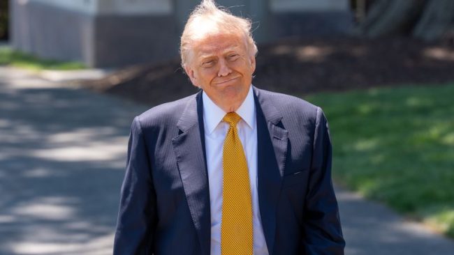 ТРАМП ВЕЛИ ДЕКА ГО ГУБИ ТРПЕНИЕТО СО ИРАН, КИНЕСКИОТ ЛИДЕР ШЈИ МУ ПОНУДИЛ ПОМОШ