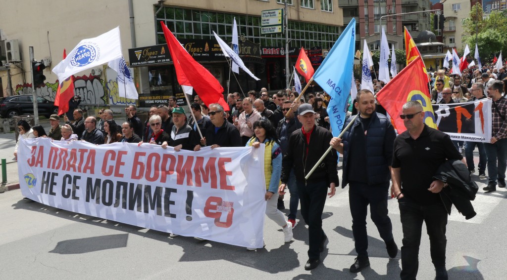 260 ИЛЈАДИ РАБОТНИЦИ ЖИВЕАТ СО ПЛАТА ПОД 600 ЕВРА, А САМО НЕКОЛКУ ИЛЈАДИ ИЗЛЕГОВМЕ НА ПРОТЕСТ ЗА 1 МАЈ, РЕЧЕ ТРЕНДАФИЛОВ