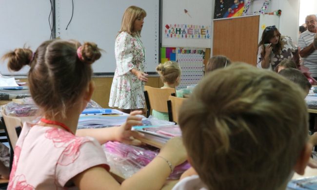 УЧЕНИЦИТЕ ОД ПРВО ДО ТРЕТО ОДДЕЛЕНИЕ ВО ЈУНИ ЌЕ ДОБИЈАТ И ДИГИТАЛНИ СВИДЕТЕЛСТВА