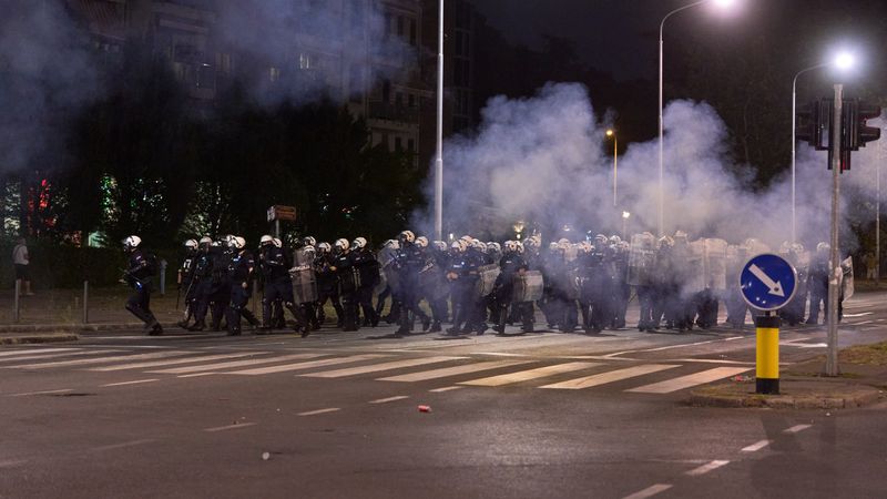СРБИЈА ГО ПРЕКИНА ЦЕЛИОТ ЖЕЛЕЗНИЧКИ СООБРАЌАЈ ПРЕД СТУДЕНТСКИОТ ПРОТЕСТ ВО БЕЛГРАД СРБИЈА ГО ПРЕКИНА ЦЕЛИОТ ЖЕЛЕЗНИЧКИ СООБРАЌАЈ ПРЕД СТУДЕНТСКИОТ ПРОТЕСТ ВО БЕЛГРАД