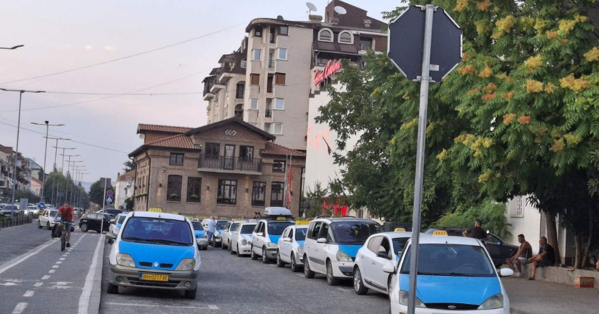 ПОСКАПУВААТ УСЛУГИТЕ НА ЈАВНИТЕ ПРЕТПРИЈАТИЈА И ТАКСИ-ПРЕВОЗОТ ВО ОХРИД