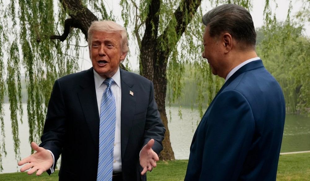 ТРАМП ЗАМИНА ОД КИНА БЕЗ СКЛУЧЕНИ ДОГОВОРИ И ИСКРИТИКУВАН ДЕКА ВОЈНАТА ВО ИРАН НИКОГАШ НЕ ТРЕБАЛА ДА ПОЧНЕ