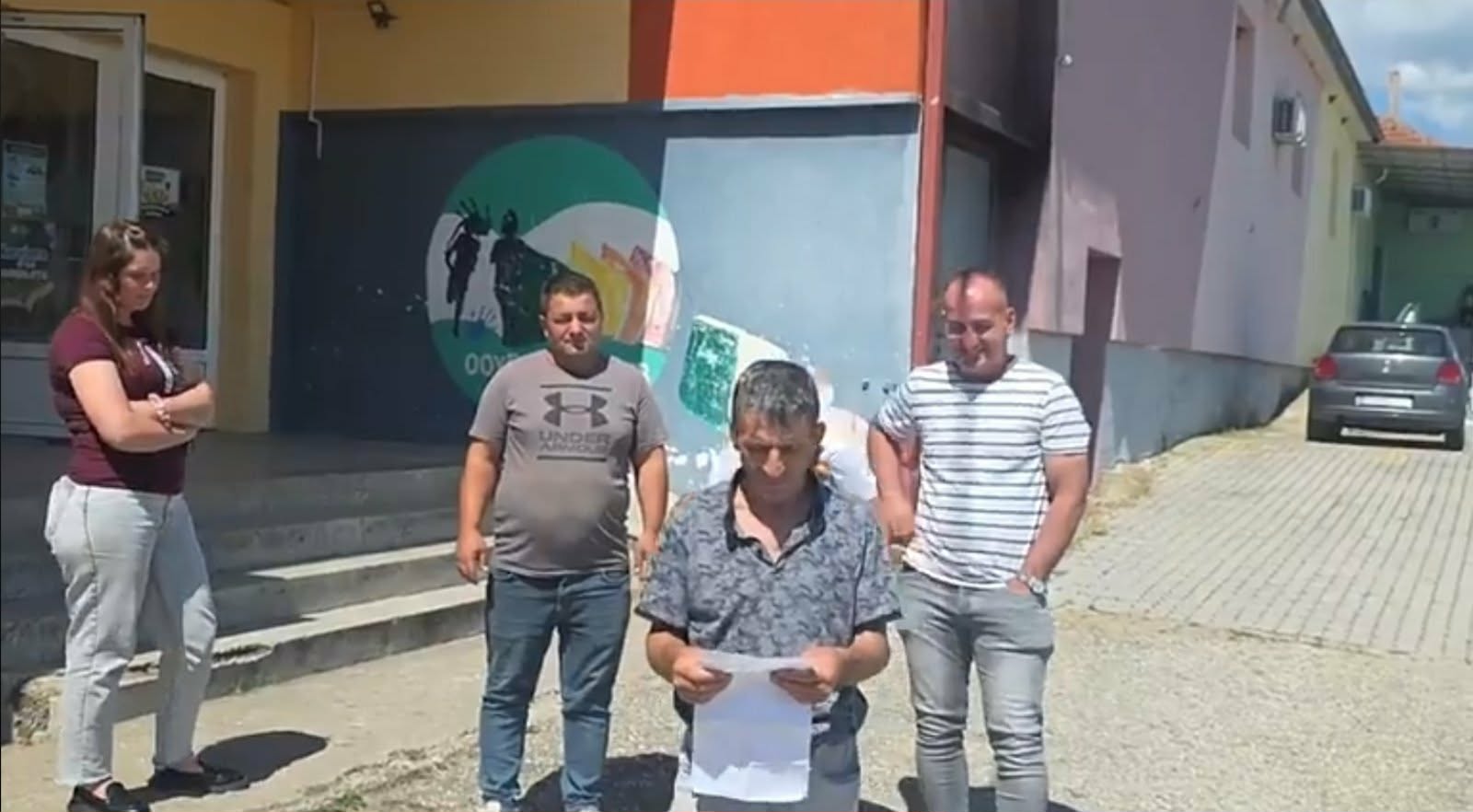 РОДИТЕЛИТЕ НА УЧЕНИЦИТЕ ОД КОНЧЕ КОИ ТРЕБА ДА ЈА ПОВТОРАТ ГОДИНАТА НАЈАВИЈА ДЕКА НАЕСЕН НЕМА ДА ГИ ПРАЌААТ НА ШКОЛО, ТВРДАТ ДЕКА ИМАЛО ДИСКРИМИНАЦИЈА РОДИТЕЛИТЕ НА УЧЕНИЦИТЕ ОД КОНЧЕ КОИ ТРЕБА ДА ЈА ПОВТОРАТ ГОДИНАТА НАЈАВИЈА ДЕКА НАЕСЕН НЕМА ДА ГИ ПРАЌААТ НА ШКОЛО, ТВРДАТ ДЕКА ИМАЛО ДИСКРИМИНАЦИЈА