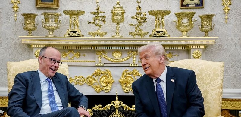 МЕРЦ РАЧНО МУ НАПИША ПИСМО СО ЧЕСТИТКИ ЗА 80. РОДЕНДЕН НА ТРАМП, А ЌЕ МУ ДАДЕ И ПОДАРОК НА САМИТОТ НА Г7