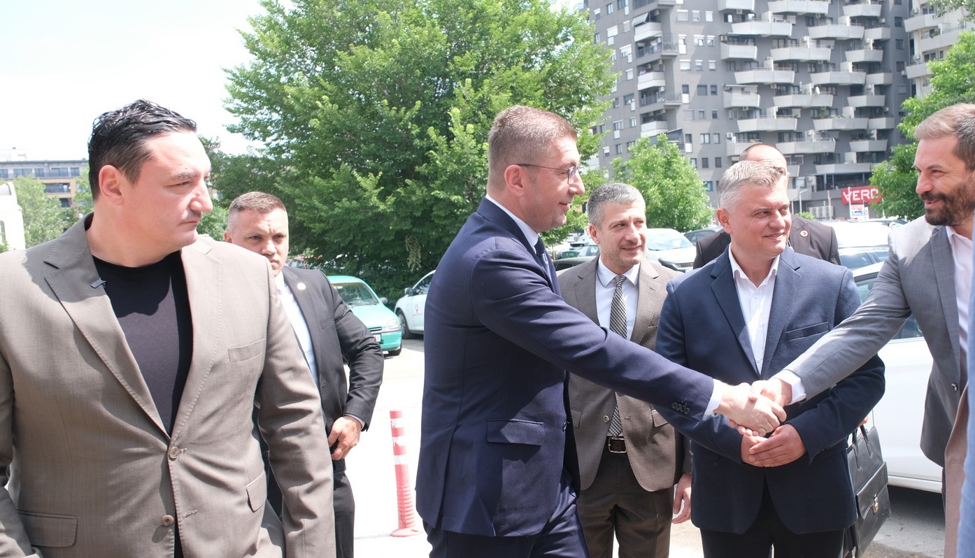 ПОСЕТАТА НА КОШТА НЕМА ДА ЈА СМЕНИ ПОЗИЦИЈАТА НА ВЛАДАТА ЗА ПРЕГОВОРИТЕ СО ЕУ, РЕЧЕ МИЦКОСКИ ПОСЕТАТА НА КОШТА НЕМА ДА ЈА СМЕНИ ПОЗИЦИЈАТА НА ВЛАДАТА ЗА ПРЕГОВОРИТЕ СО ЕУ, РЕЧЕ МИЦКОСКИ