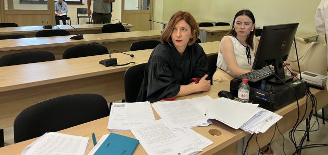 СИНОТ ЃОКО, СУДИЈАТА, ГО КОРИСТИ ОВОЈ ПРОСТОР, ИМ 
