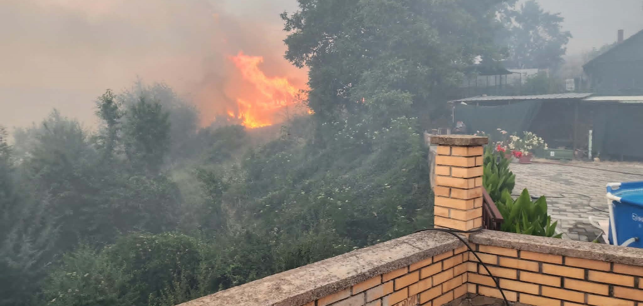ГОЛЕМ ПОЖАР КАЈ БЕЈБУНАР ВО ОХРИД, СЕ ШИРИ КАЈ КУЌИТЕ ГОЛЕМ ПОЖАР КАЈ БЕЈБУНАР ВО ОХРИД, СЕ ШИРИ КАЈ КУЌИТЕ