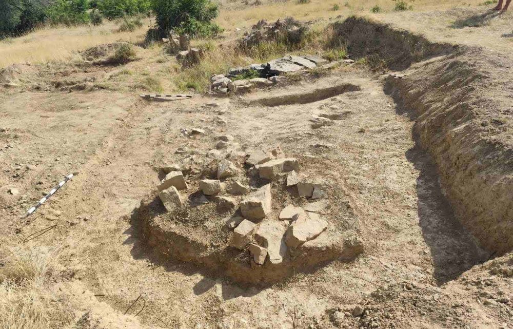 КАЈ АНТИЧКИОТ ГРАД БАРГАЛА ОТКРИЕНА НЕКРОПОЛА ОД 4. ВЕК КОЈА СЕ ПРОСТИРА НА 5 ХЕКТАРИ КАЈ АНТИЧКИОТ ГРАД БАРГАЛА ОТКРИЕНА НЕКРОПОЛА ОД 4. ВЕК КОЈА СЕ ПРОСТИРА НА 5 ХЕКТАРИ