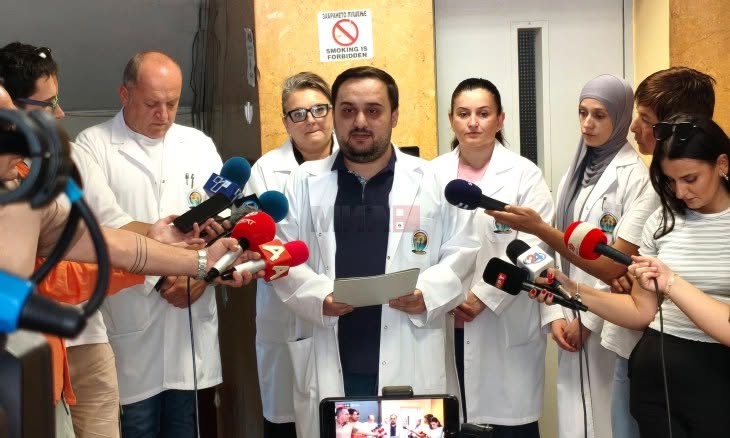 ЌЕ СЕ ПРОГЛАСИ ЕПИДЕМИЈА НА ЗАРАЗНА БОЛЕСТ ВО ГОСТИВАР, ВОДАТА ДА НЕ СЕ КОРИСТИ ЗА ГОТВЕЊЕ И МИЕЊЕ, РЕКОА ОД ИНСТИТУТОТ ЗА ЈАВНО ЗДРАВЈЕ ЌЕ СЕ ПРОГЛАСИ ЕПИДЕМИЈА НА ЗАРАЗНА БОЛЕСТ ВО ГОСТИВАР, ВОДАТА ДА НЕ СЕ КОРИСТИ ЗА ГОТВЕЊЕ И МИЕЊЕ, РЕКОА ОД ИНСТИТУТОТ ЗА ЈАВНО ЗДРАВЈЕ