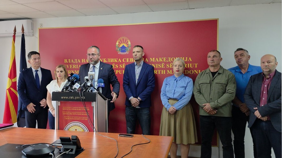 ВОДАТА ВО ГОСТИВАР МОЖЕ ДА СЕ КОРИСТИ ЗА БАЊАЊЕ, НО НЕ И ЗА ПИЕЊЕ И ГОТВЕЊЕ, КАЖА ТОШКОВСКИ