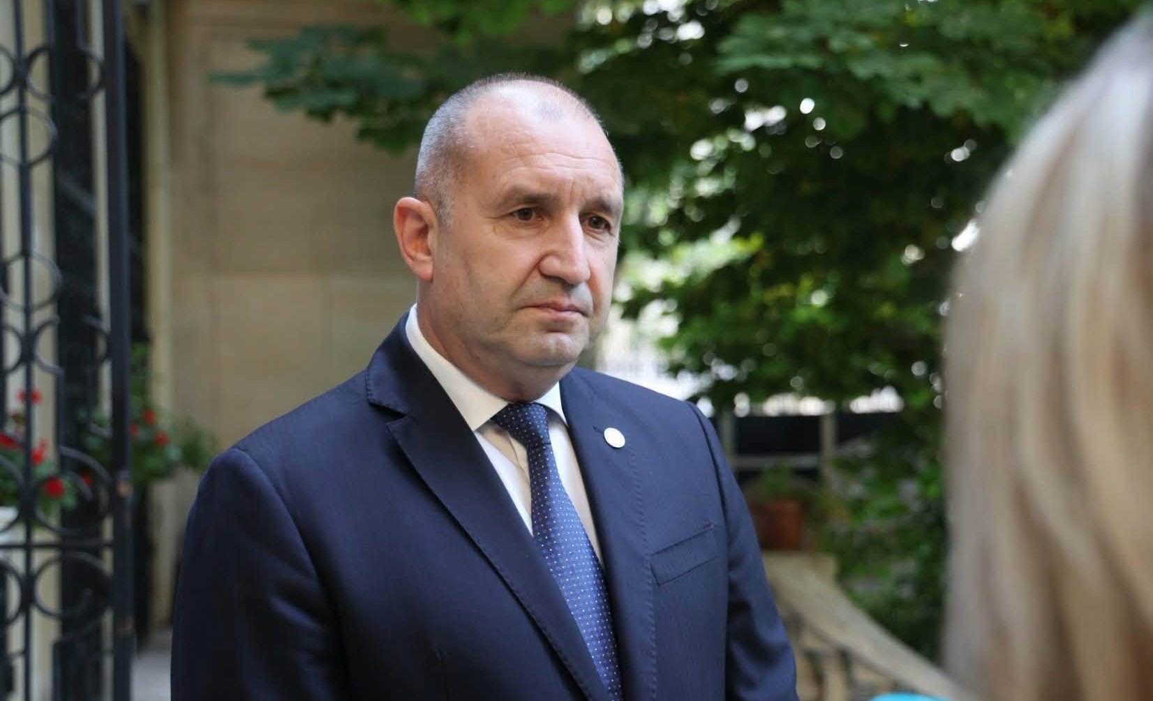 РАДЕВ ЈА ПОВЛЕЧЕ БУГАРИЈА ОД КОАЛИЦИЈАТА ЗА ПОМОШ НА УКРАИНА РАДЕВ ЈА ПОВЛЕЧЕ БУГАРИЈА ОД КОАЛИЦИЈАТА ЗА ПОМОШ НА УКРАИНА