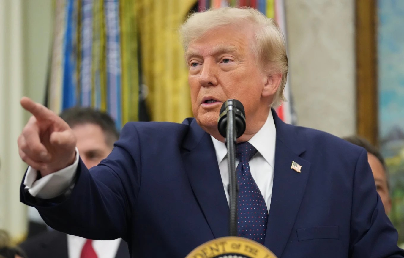 ТРАМП ПОТВРДИ ДЕКА ПОБАРАЛ ОД ФИФА ДА ЈА ПРЕИСПИТА СУСПЕНЗИЈАТА НА АМЕРИКАНСКИОТ ФУДБАЛЕР БАЛОГАН ТРАМП ПОТВРДИ ДЕКА ПОБАРАЛ ОД ФИФА ДА ЈА ПРЕИСПИТА СУСПЕНЗИЈАТА НА АМЕРИКАНСКИОТ ФУДБАЛЕР БАЛОГАН