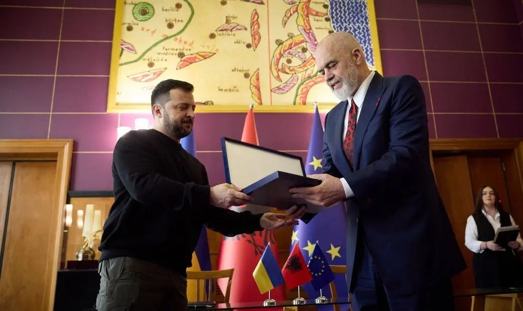 РАМА ГО ПОДДРЖА ЗЕЛЕНСКИ ПО ИЗЈАВАТА ДЕКА УКРАИНА НЕМА ДА ГО ПРИЗНАЕ КОСОВО РАМА ГО ПОДДРЖА ЗЕЛЕНСКИ ПО ИЗЈАВАТА ДЕКА УКРАИНА НЕМА ДА ГО ПРИЗНАЕ КОСОВО