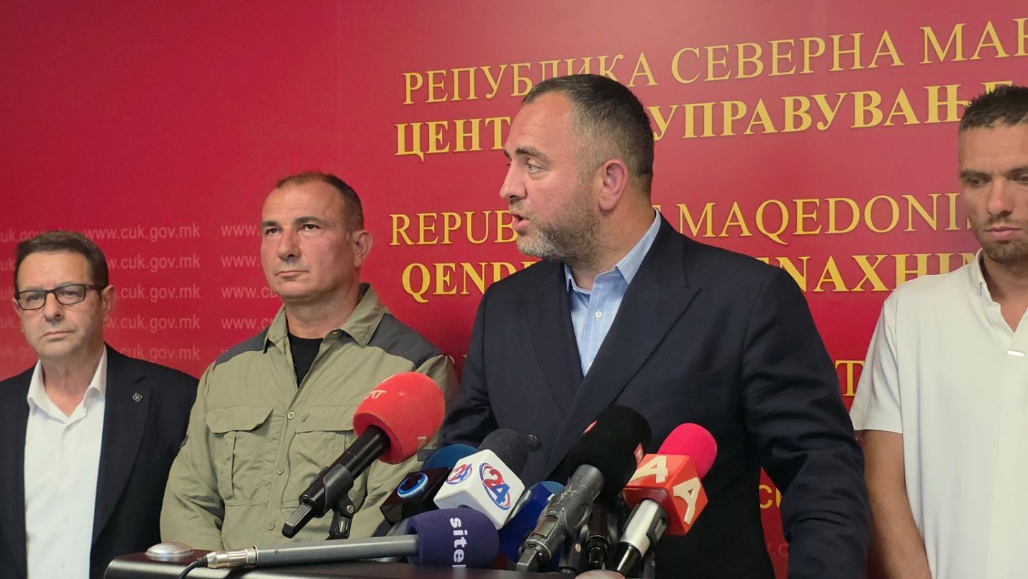 ВОДАТА ВО ГОСТИВАР НЕ Е ЗА ПИЕЊЕ, ПРЕД КОРИСТЕЊЕ ДА СЕ ПУШТА ДА ИСТЕКУВА МАКСИМАЛНО, АПЕЛИРА КРИЗНИОТ ШТАБ