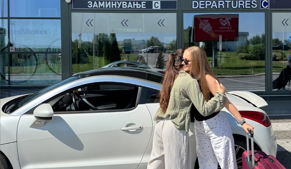 ПРЕД СКОПСКИОТ АЕРОДРОМ ВОЗИЛАТА ЌЕ МОЖЕ БЕСПЛАТНО ДА ЗАСТАНАТ САМО ЕДНАШ ВО 24 ЧАСА ПРЕД СКОПСКИОТ АЕРОДРОМ ВОЗИЛАТА ЌЕ МОЖЕ БЕСПЛАТНО ДА ЗАСТАНАТ САМО ЕДНАШ ВО 24 ЧАСА