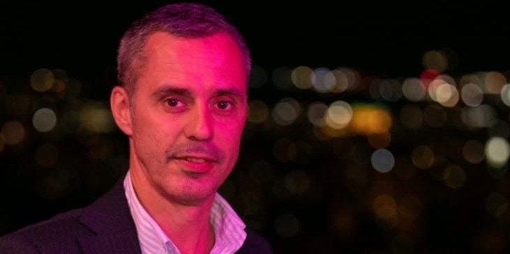 ДИРЕКТОРОТ НА ТЕЛЕВИЗИЈА „АЛСАТ-М“ ЛИРИМ ХАЈРЕДИНИ НАЈДЕН МРТОВ КАЈ СКОПСКИОТ ТРГОВСКИ ЦЕНТАР „МАВРОВКА“