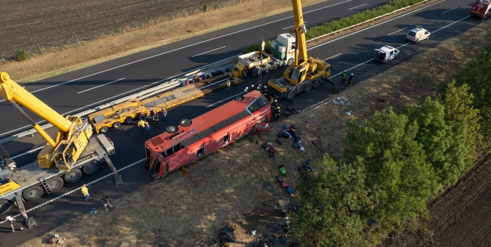 ЗАГИНАА 12 ПАТНИЦИ ВО ПРЕВРТЕН ПОЛСКИ АВТОБУС ВО УНГАРИЈА ЗАГИНАА 12 ПАТНИЦИ ВО ПРЕВРТЕН ПОЛСКИ АВТОБУС ВО УНГАРИЈА