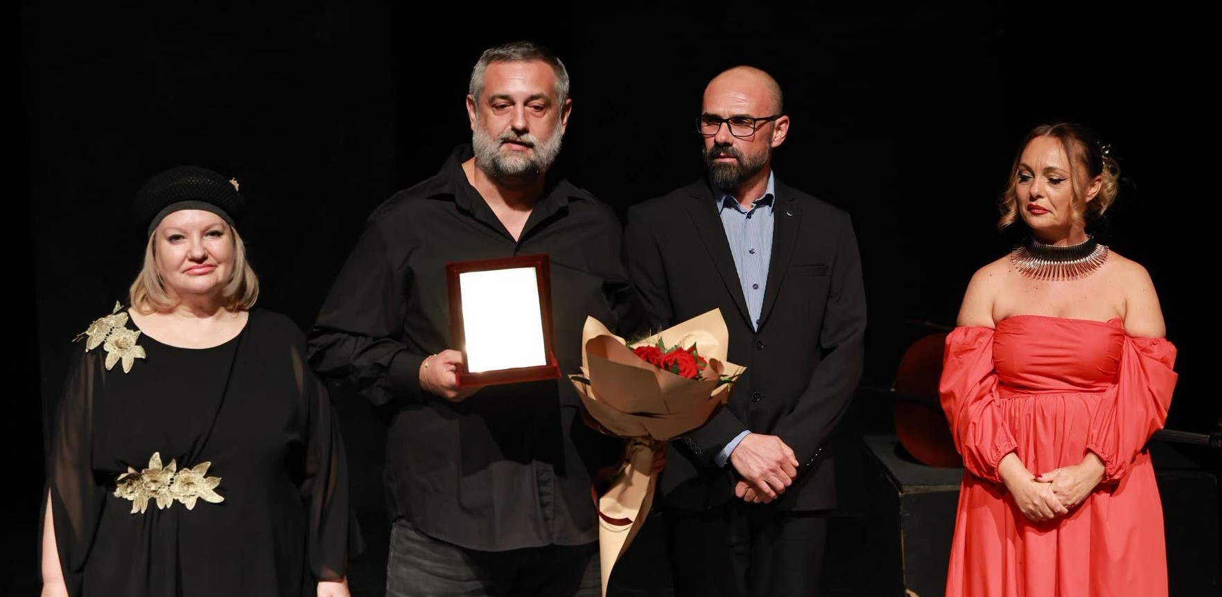 ГРАН ПРИ ЗА СРПСКАТА „ЛИСИСТРАТА“, ТРИ НАГРАДИ ЗА СКОПСКИОТ ДРАМСКИ ТЕАТАР ЗА „ПАДОТ НА МАСАДА“ НА ФЕСТИВАЛОТ „СТОБИ“ ГРАН ПРИ ЗА СРПСКАТА „ЛИСИСТРАТА“, ТРИ НАГРАДИ ЗА СКОПСКИОТ ДРАМСКИ ТЕАТАР ЗА „ПАДОТ НА МАСАДА“ НА ФЕСТИВАЛОТ „СТОБИ“