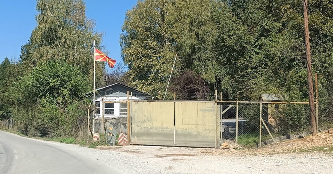 УАПСЕНИ ЧЕТВОРИЦА ПОЛЈАЦИ КОИ СО ЧЕТИРИЦИКЛИ УПАДНАЛЕ ВО ВОЕНИ МАГАЦИНИ КАЈ ТЕТОВО, ТРОЈЦА ИЗБЕГАЛЕ