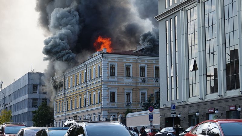 РУСИЈА ГИ ЗГОЛЕМУВА АРМИЈАТА И БУЏЕТОТ ЗА ОДБРАНА, ЗЕЛЕНСКИ ВЕЛИ ДЕКА СЕВЕРНА КОРЕЈА СЕ СПРЕМА ДА ИСПРАТИ 10.000 ВОЈНИЦИ РУСИЈА ГИ ЗГОЛЕМУВА АРМИЈАТА И БУЏЕТОТ ЗА ОДБРАНА, ЗЕЛЕНСКИ ВЕЛИ ДЕКА СЕВЕРНА КОРЕЈА СЕ СПРЕМА ДА ИСПРАТИ 10.000 ВОЈНИЦИ
