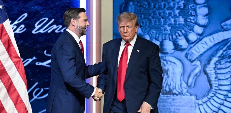 ТРАМП И ВЕНС ГИ ОБВИНИЈА ИМИГРАНТИТЕ ЗА ПРОТЕСТИТЕ ВО ФРАНЦИЈА ТРАМП И ВЕНС ГИ ОБВИНИЈА ИМИГРАНТИТЕ ЗА ПРОТЕСТИТЕ ВО ФРАНЦИЈА