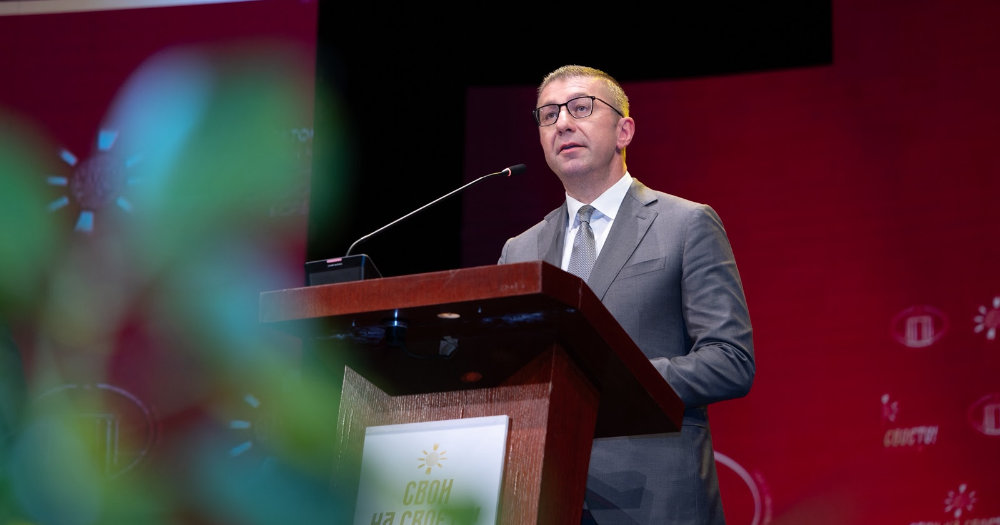 НЕ ТРЧАМ ТРКА НА 100 МЕТРИ, ТУКУ МАРАТОН И НА ТОЈ МАРАТОН ЌЕ ПОБЕДИМЕ, КАЖА ПРЕМИЕРОТ ЗА ЕВРОИНТЕГРАЦИИТЕ НА ОДБЕЛЕЖУВАЊЕТО НА 23 ОКТОМВРИ