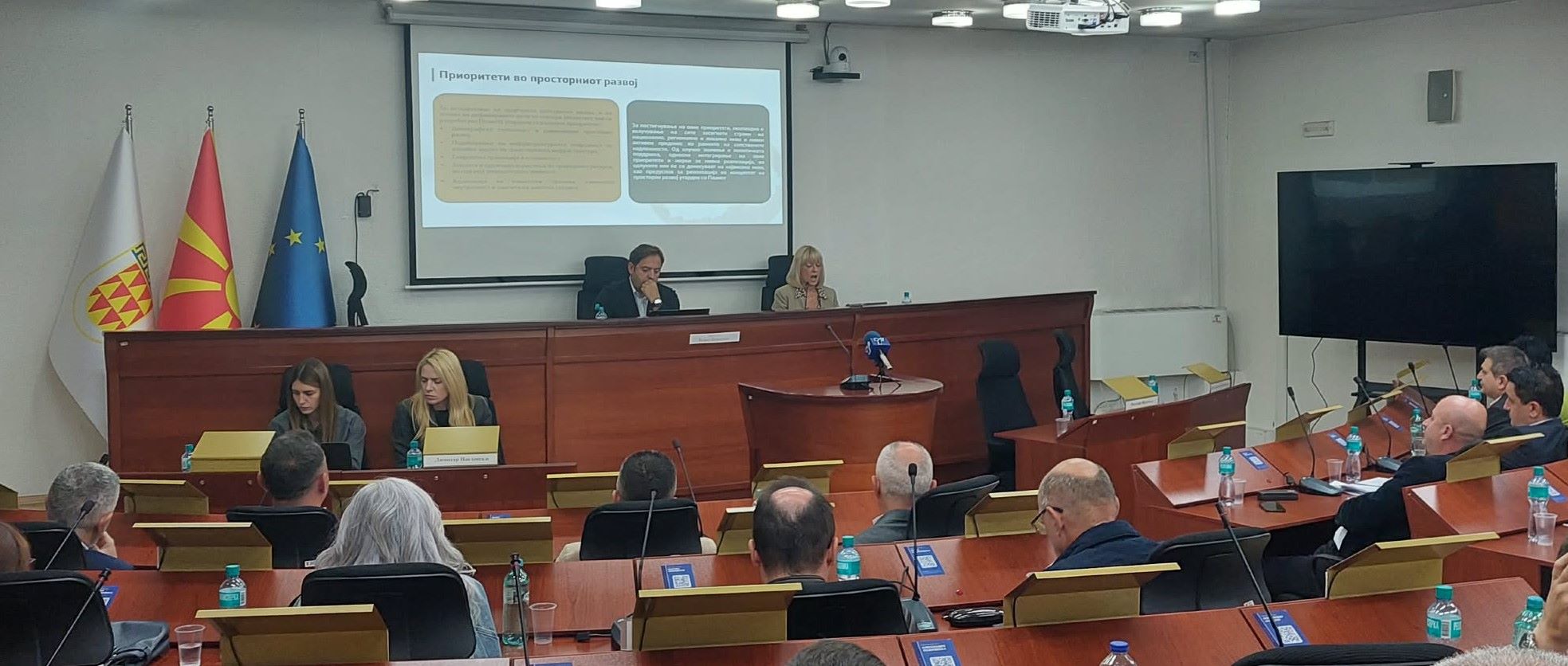 МАКЕДОНИЈА ЌЕ ПРОДОЛЖИ ДА СЕ ПРАЗНИ, РЕКОА ЕКСПЕРТИТЕ НА ПРЕЗЕНТАЦИЈАТА НА НАЦРТ-ПРОСТОРНИОТ ПЛАН ДО 2040 ГОДИНА