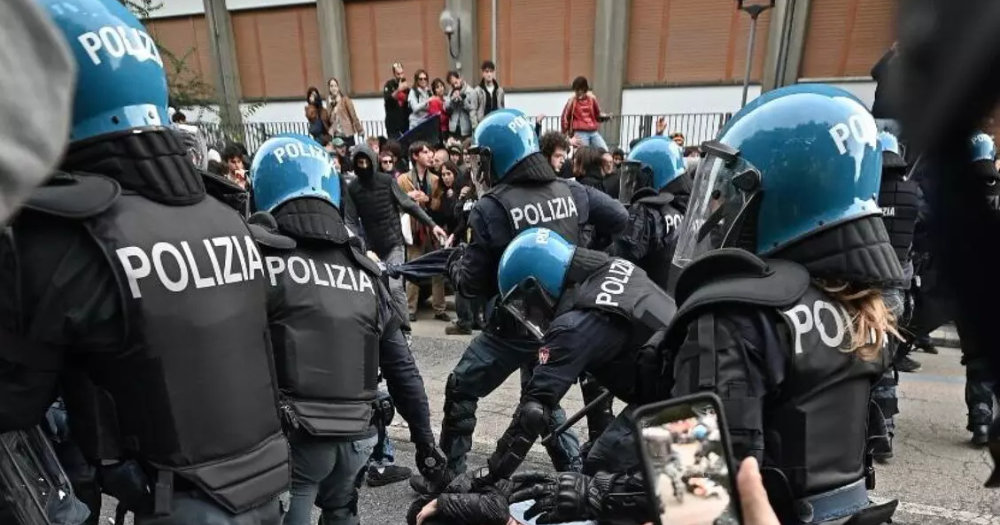 371 ПРИВЕДЕН НА ПРОТЕСТИТЕ НИЗ ИТАЛИЈА, ОТКРИЕН ОРГАНИЗАТОРОТ НА ДВИЖЕЊЕТО 17 ОКТОМВРИ