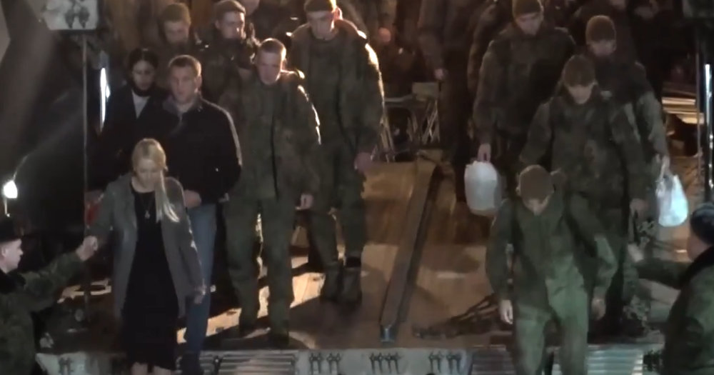 УКРАИНА И РУСИЈА РАЗМЕНИЈА ПО 270 ВОЕНИ ЗАРOБЕНИЦИ КАКО ДЕЛ ОД ДОГОВОРОТ ПОСТИГНАТ СО ПОСРЕДСТВО НА ТРАМП УКРАИНА И РУСИЈА РАЗМЕНИЈА ПО 270 ВОЕНИ ЗАРOБЕНИЦИ КАКО ДЕЛ ОД ДОГОВОРОТ ПОСТИГНАТ СО ПОСРЕДСТВО НА ТРАМП